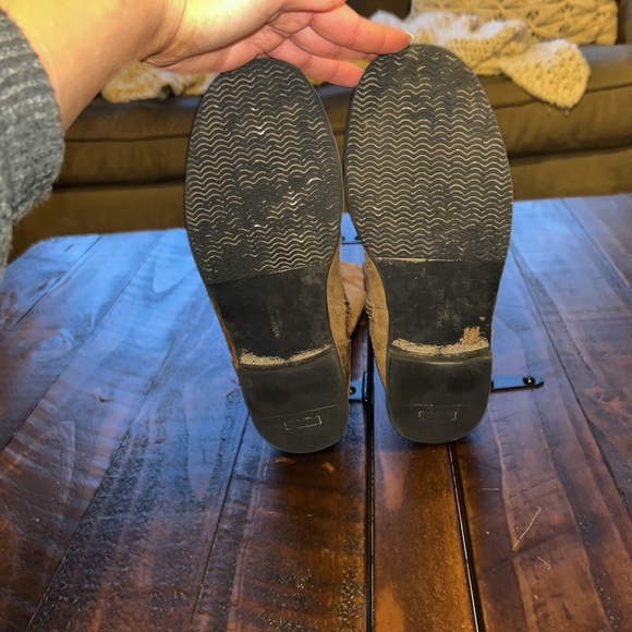 Kenneth Cole Girls Boots - Picture 6 of 13